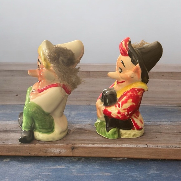 Vintage Elves or Pixie Porcelain Salt & Pepper Shakers – Made in Japan, 1950s - Picture 3 of 7
